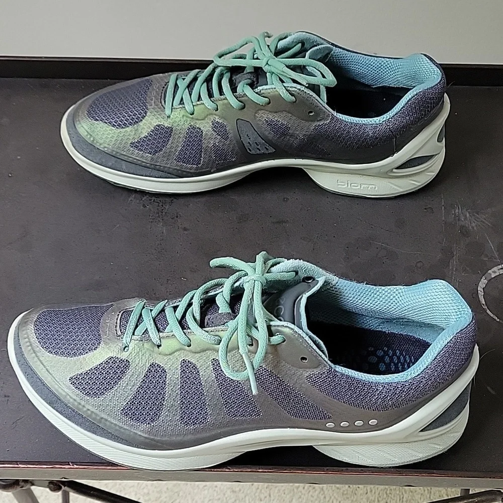 Ecco Biom Performace Athletic Sneaker Blue Green Color‎ Women Size 6